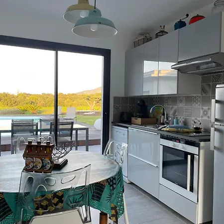 Casa Albera Contemporaine Piscine Vue Montagne Maison d'hôtes